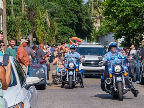 ‘As Bare As You Dare’ World Naked Bike Ride Returns To Los。